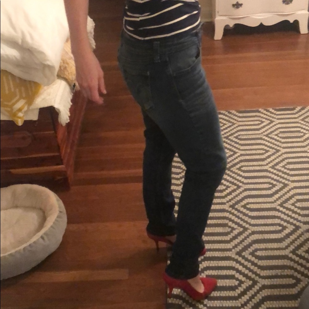 Levi’s denim curve, low rise skinny. W32 L32